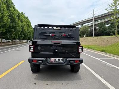 Jeep Gladiator 2023, 26000 км, за 275800 CNY - фото 8