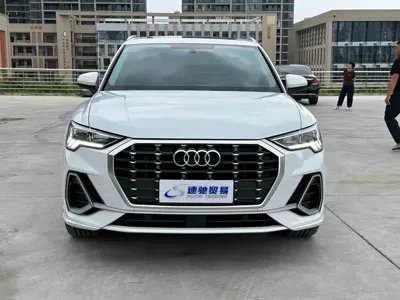 Audi Q3 2022, 25000 км, за 188800 CNY