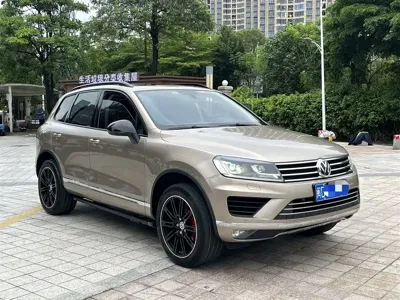 Volkswagen Touareg 2016, 120000 км, за 99800 CNY