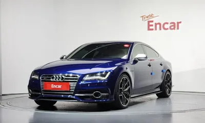 Audi S7 · 2015 год