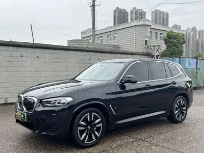BMW iX3 · 2023 год
