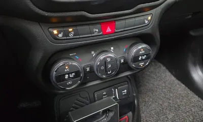 Jeep Renegade 2017, 164538 км, за 7900000 KRW - фото 17