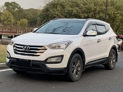 Hyundai Santa Fe · 2015 год