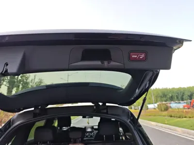 Mercedes-Benz GLC 2018, 130000 км, за 103800 CNY - фото 21