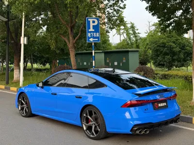 Audi A7 2022, 50000 км, за 328800 CNY