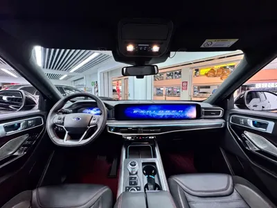 Ford Explorer 2023, 66000 км, за 228000 CNY - фото 8