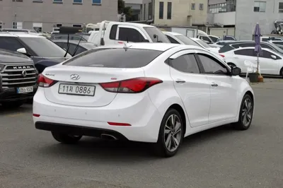 Hyundai Avante 2016, 105202 км, за 7400000 KRW - фото 4