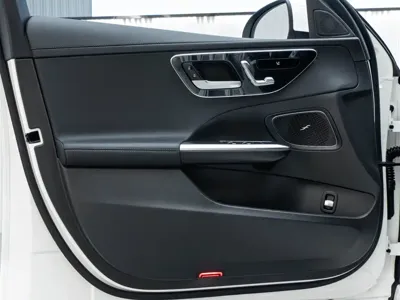 Mercedes-Benz C-Class 2025, 1600 км, за 213800 CNY - фото 9