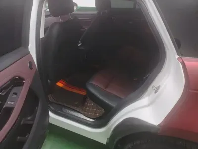 Land Rover Evoque 2024, 52200 км, за 146800 CNY - фото 6