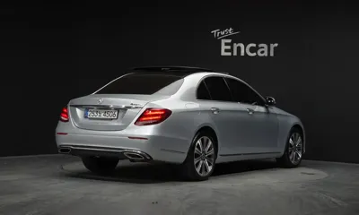 Mercedes-Benz E-Class 2017, 99563 км, за 22300000 KRW