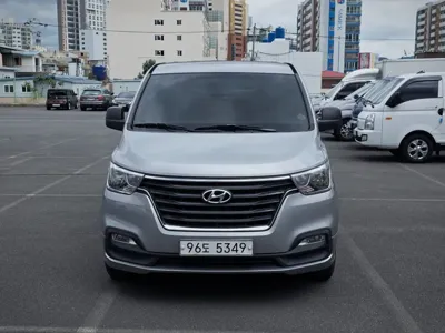 Hyundai Starex 2018, 138414 км, за 9300000 KRW - фото 2