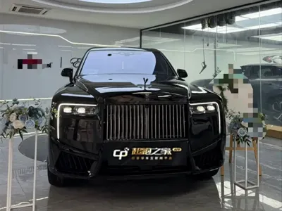 Rolls-Royce Cullinan 2021, 90000 км, за 4030000 CNY