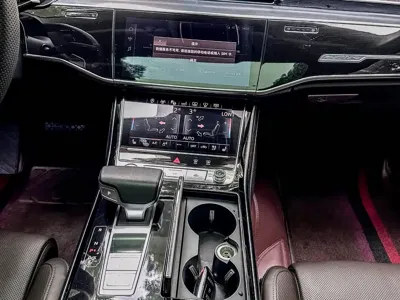 Audi A8 2020, 80000 км, за 418000 CNY - фото 11