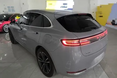 Hima AITO M5 2025, 12100 км, за 207338.06 CNY