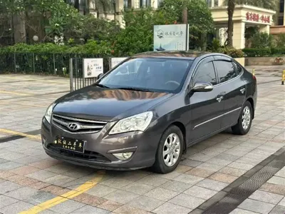 Hyundai Elantra · 2010 год