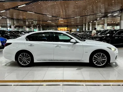 Infiniti Q50L 2018, 80000 км, за 66800 CNY