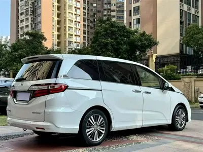 Honda Odyssey 2018, 150000 км, за 88800 CNY - фото 4