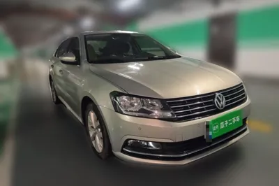 Volkswagen Lavida 2017, 169000 км, за 44662.66 CNY