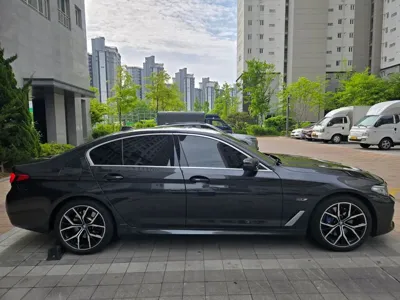 BMW 5-Series 2023, 46500 км, за 51000000 KRW