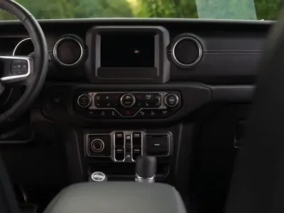 Jeep Wrangler 2018, 35000 км, за 198000 CNY - фото 9