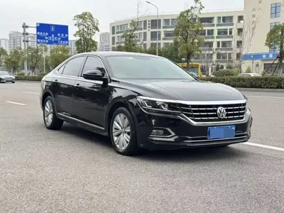 Volkswagen Passat 2020, 45000 км, за 76800 CNY