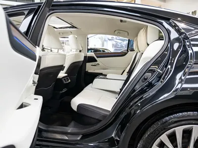 Lexus ES 2025, 11000 км, за 372600 CNY - фото 10