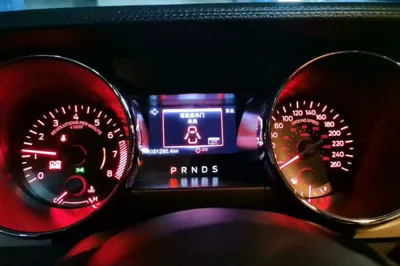 Ford Mustang 2017, 51200 км, за 100399.21 CNY - фото 9