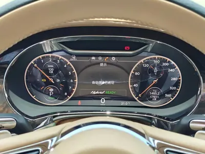 Bentley Flying Spur PHEV 2022, 17000 км, за 1750000 CNY - фото 3