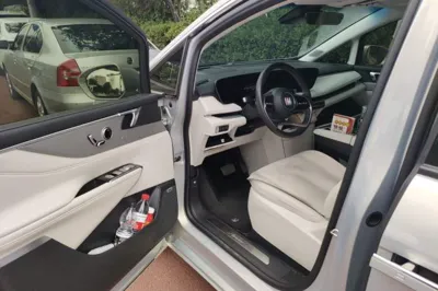 Buick GL8 New Energy 2024, 85800 км, за 230030.85 CNY - фото 16