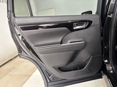 Toyota Highlander 2024, 33000 км, за 198800 CNY - фото 20