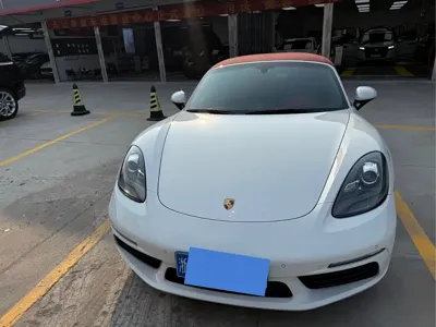 Porsche 718 2016, 60000 км, за 121800 CNY