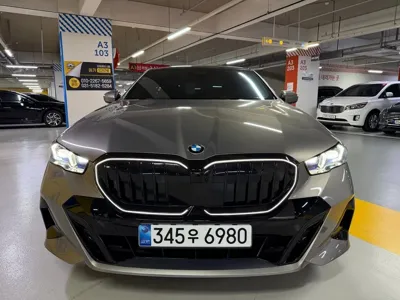 BMW 5-Series · 2025 год