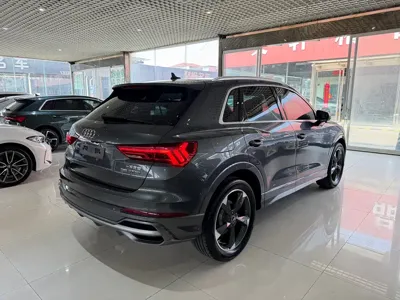Audi Q3 2022, 27000 км, за 189800 CNY