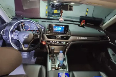 Honda Accord 2018, 52800 км, за 93546.86 CNY - фото 6