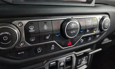 Jeep Wrangler 2019, 34274 км, за 39900000 KRW - фото 30