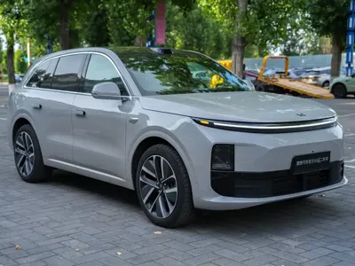 Li Auto Li L6 2024, 14000 км, за 191800 CNY