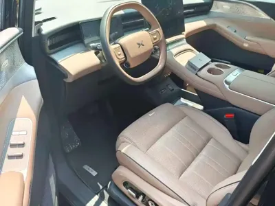 Xpeng X9 2026, 15000 км, за 300600 CNY
