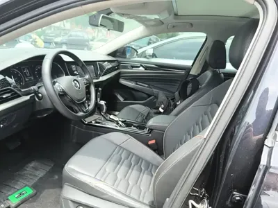 Volkswagen Passat 2019, 80700 км, за 78300 CNY - фото 15