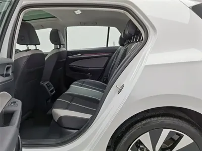 Volkswagen Golf 2025, 3200 км, за 99800 CNY - фото 15