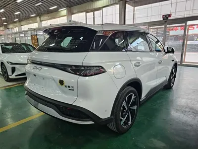 BYD Seal 05 DM-i 2025, 2200 км, за 102800 CNY - фото 6