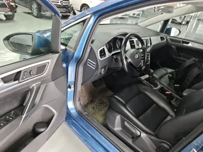 Volkswagen Golf Sportsvan 2017, 72600 км, за 49100 CNY - фото 16
