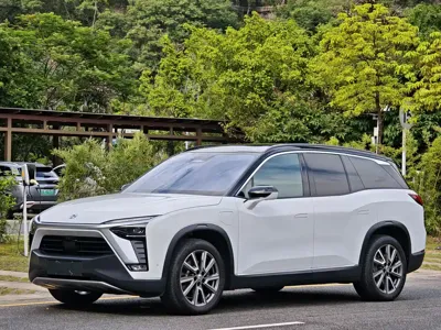 Nio ES8 · 2022 год