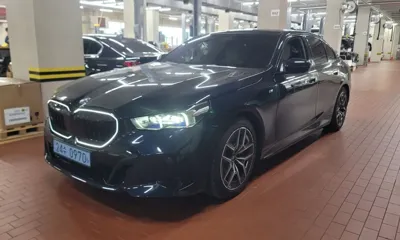 BMW i5 · 2025 год