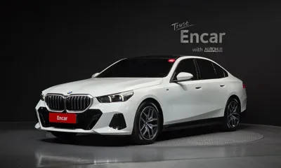 BMW 5-Series · 2024 год