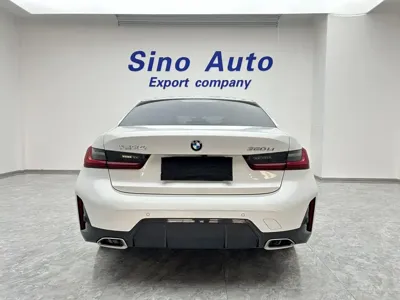 BMW 3 Series 2023, 12200 км, за 242800 CNY