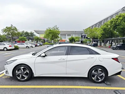 Hyundai Elantra 2022, 50000 км, за 59900 CNY