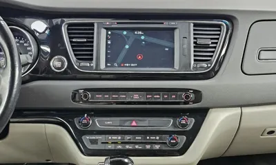 Kia Canival 2016, 82641 км, за 12200000 KRW - фото 14