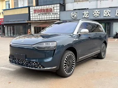 AITO 问界 AITO M9 2025, 9900 км, за 396000 CNY