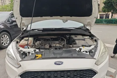 Ford Focus 2017, 108900 км, за 27764.4 CNY