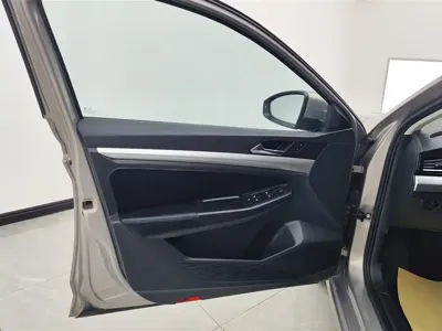Volkswagen Bora 2018, 97700 км, за 38600 CNY - фото 7